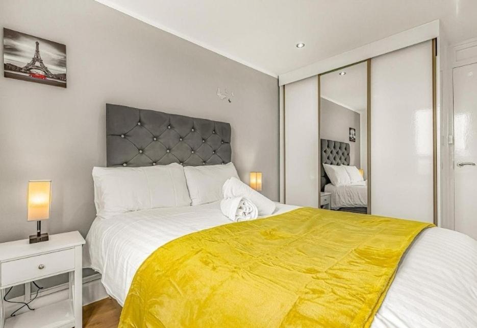 Amazing Marina-Overlooking 1Bed Londra Exterior foto