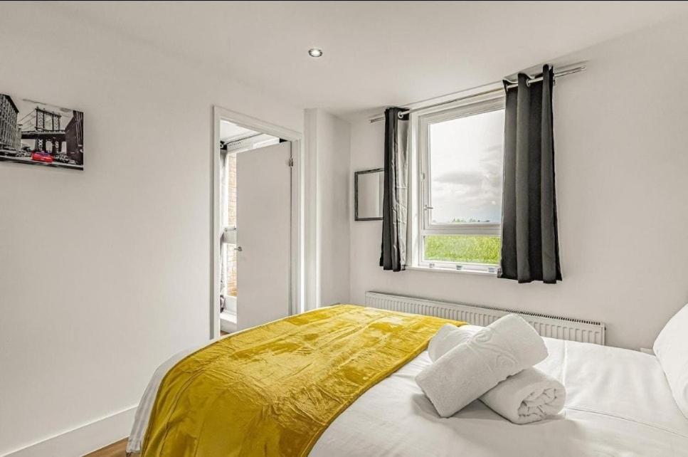 Amazing Marina-Overlooking 1Bed Londra Exterior foto